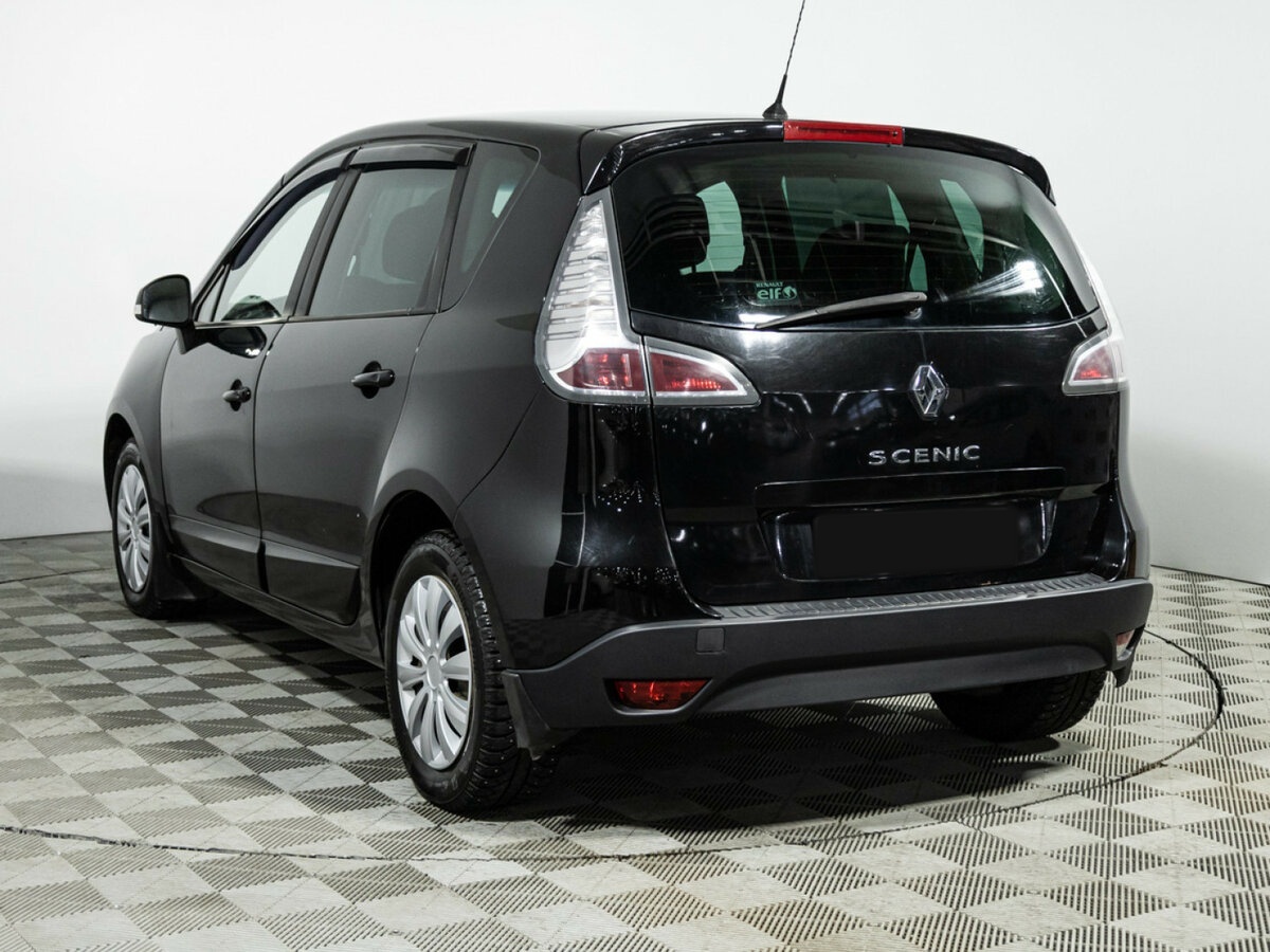 Renault Scenic с пробегом — 2012 год. Фото: #6