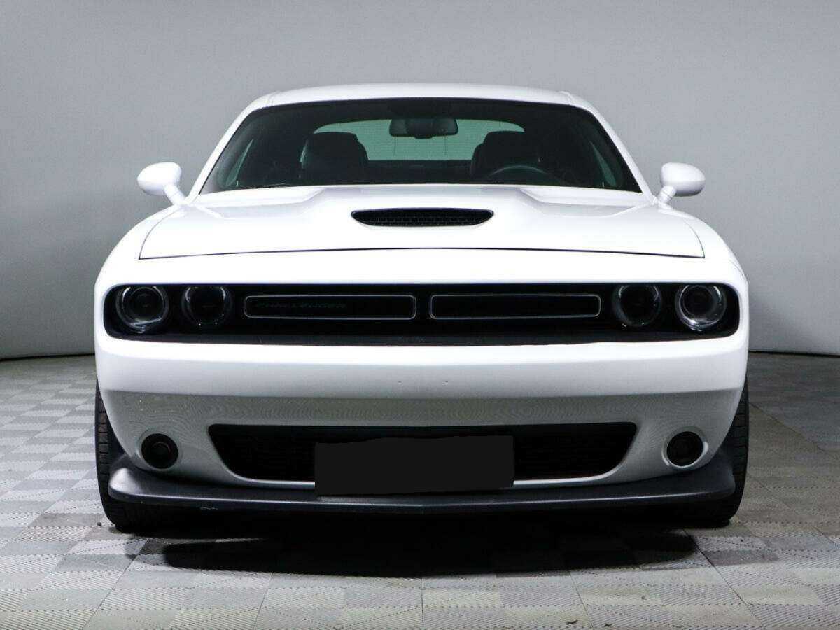 Dodge Challenger с пробегом — 2022 год. Фото: #1
