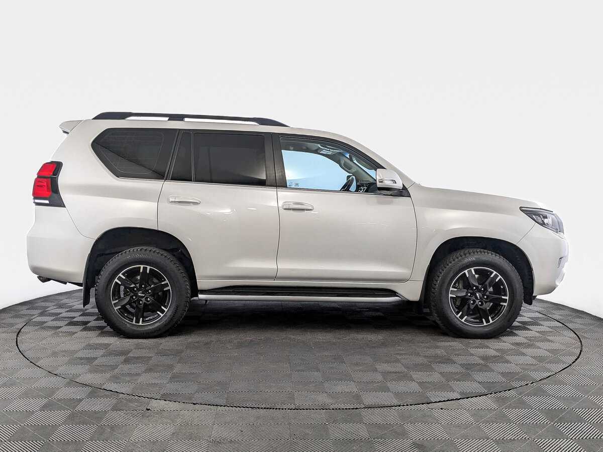 Toyota Land Cruiser Prado с пробегом — 2019 год. Фото: #3