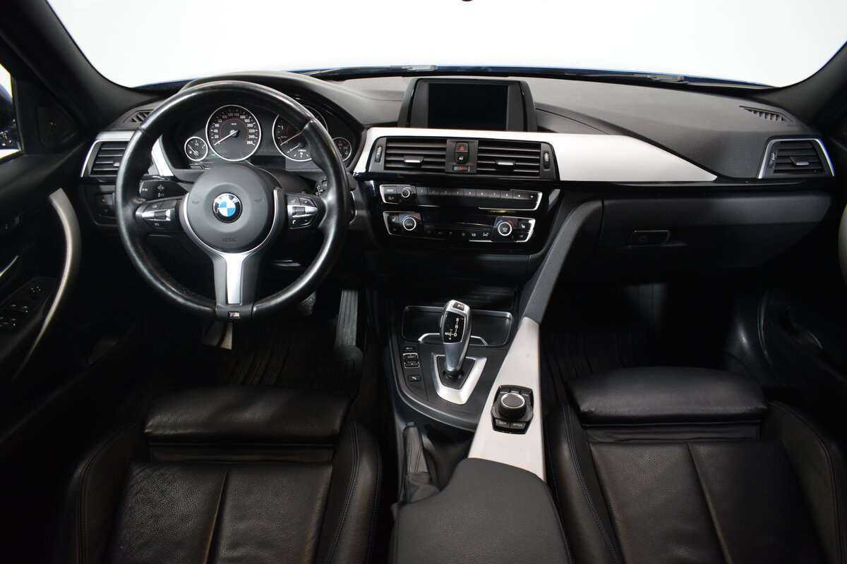 BMW 3 серии с пробегом — 2018 год. Фото: #6