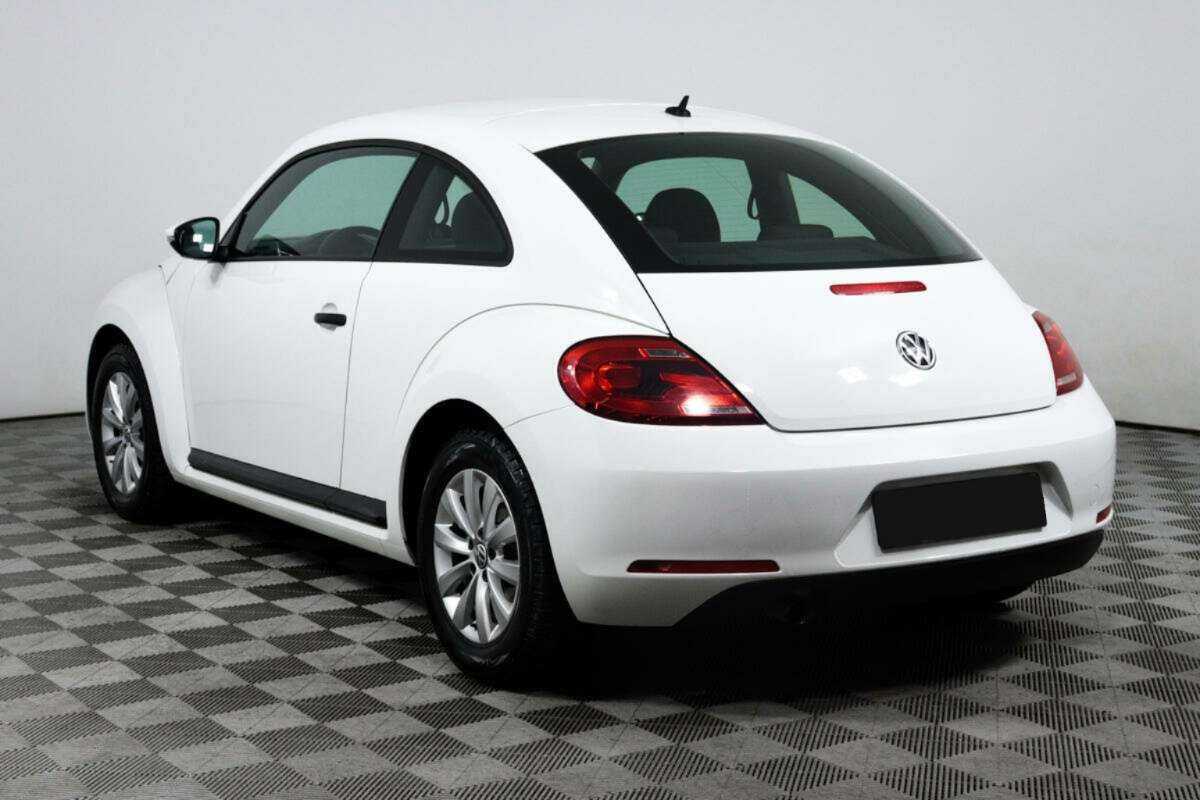 Volkswagen Beetle с пробегом — 2014 год. Фото: #6
