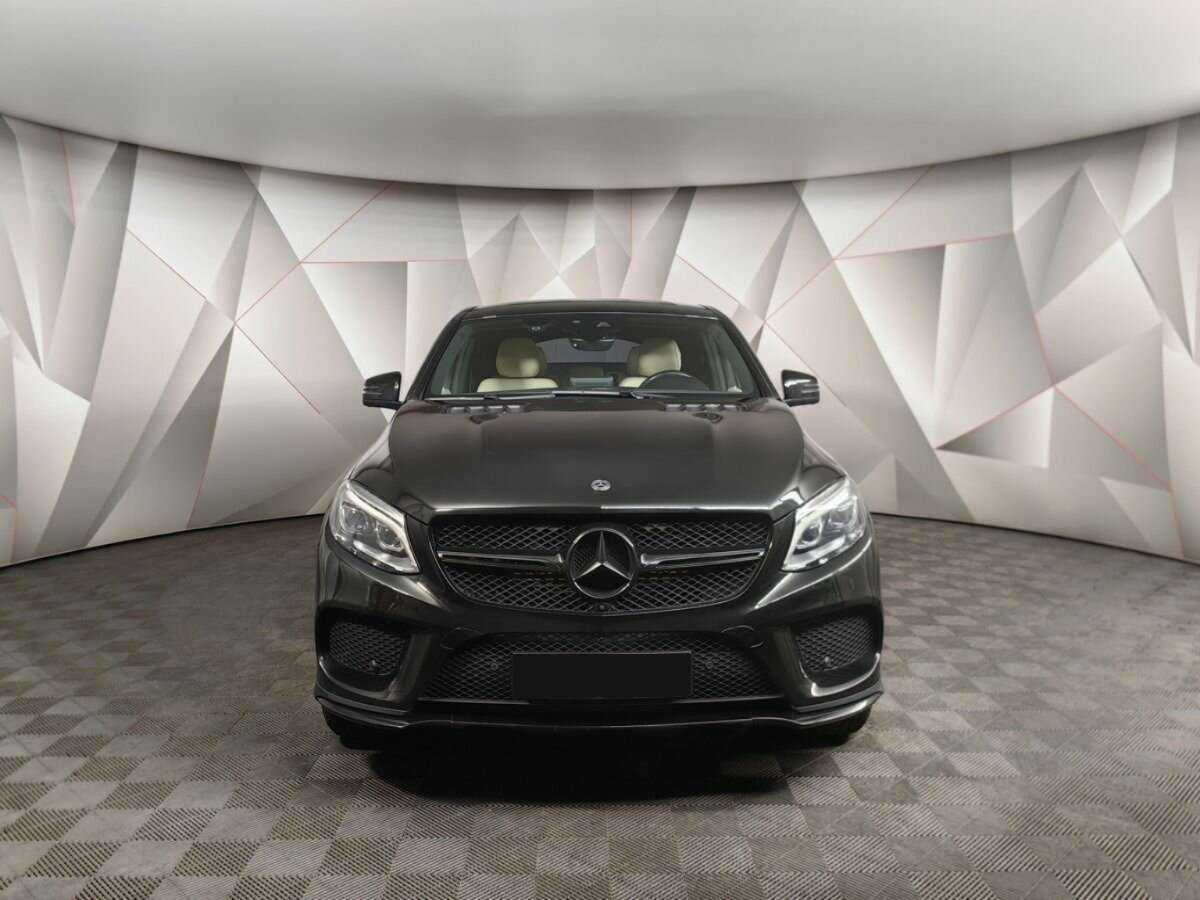 Mercedes-Benz GLE Coupe с пробегом — 2017 год. Фото: #6