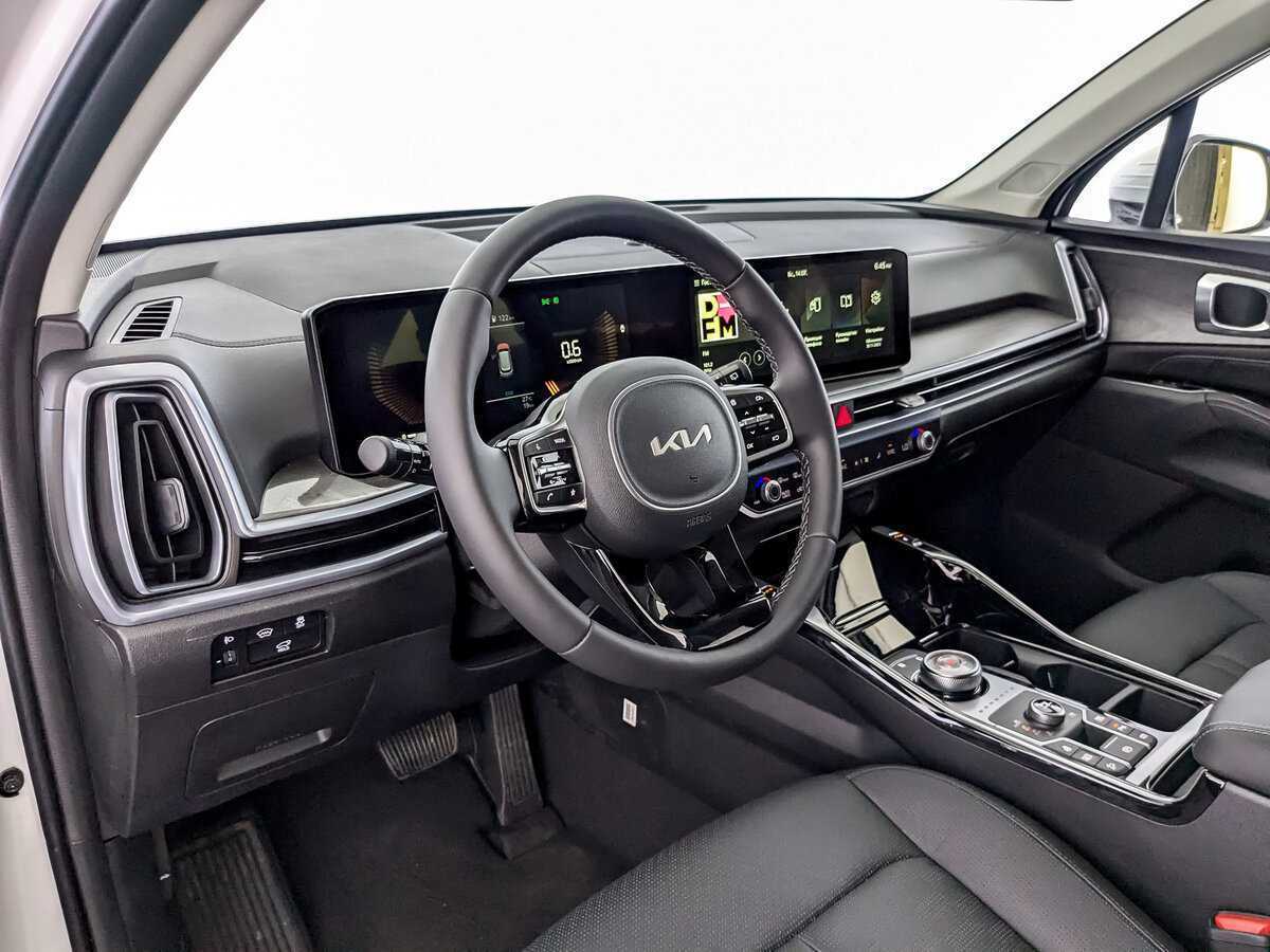 Kia Sorento с пробегом — 2024 год. Фото: #13