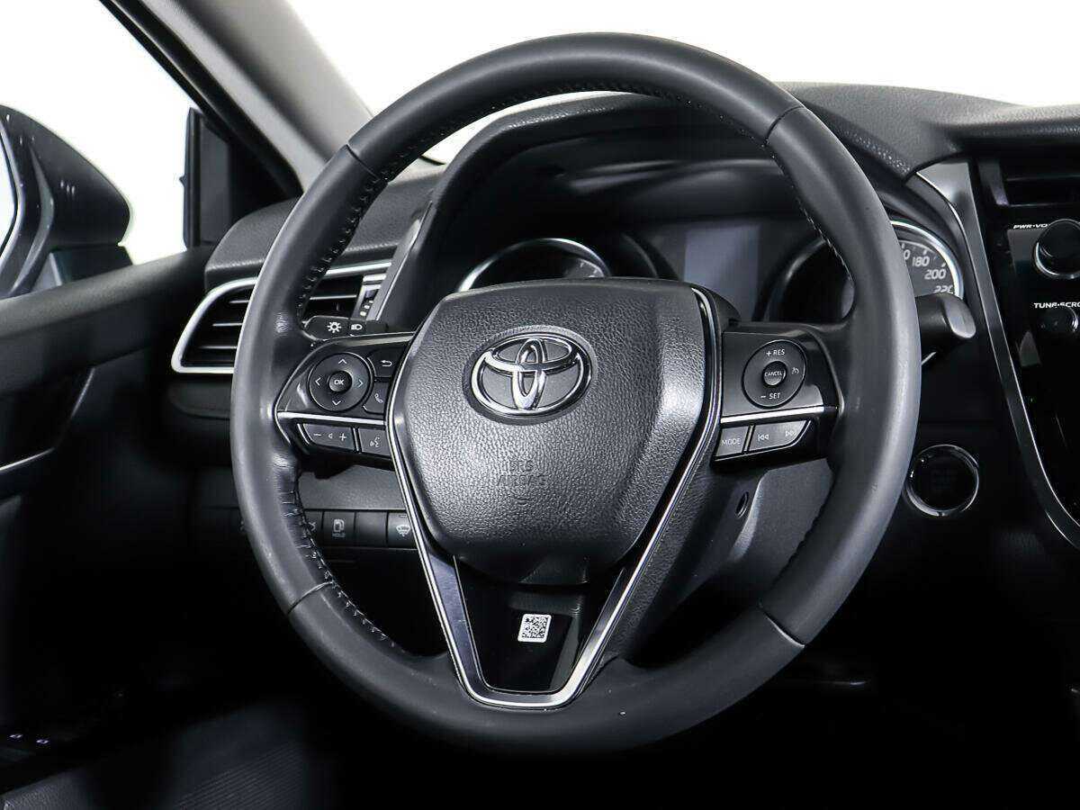 Toyota Camry с пробегом — 2020 год. Фото: #14