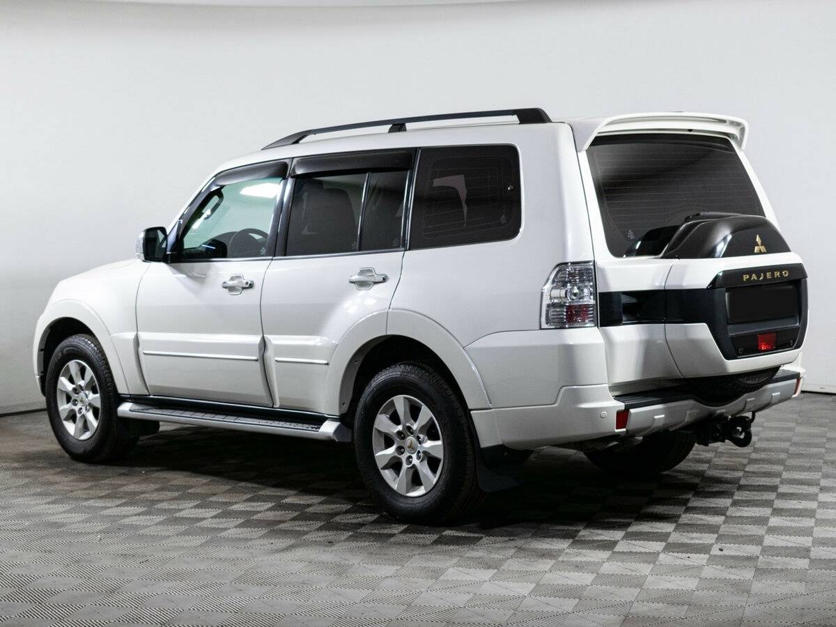 Mitsubishi Pajero с пробегом — 2021 год. Фото: #6