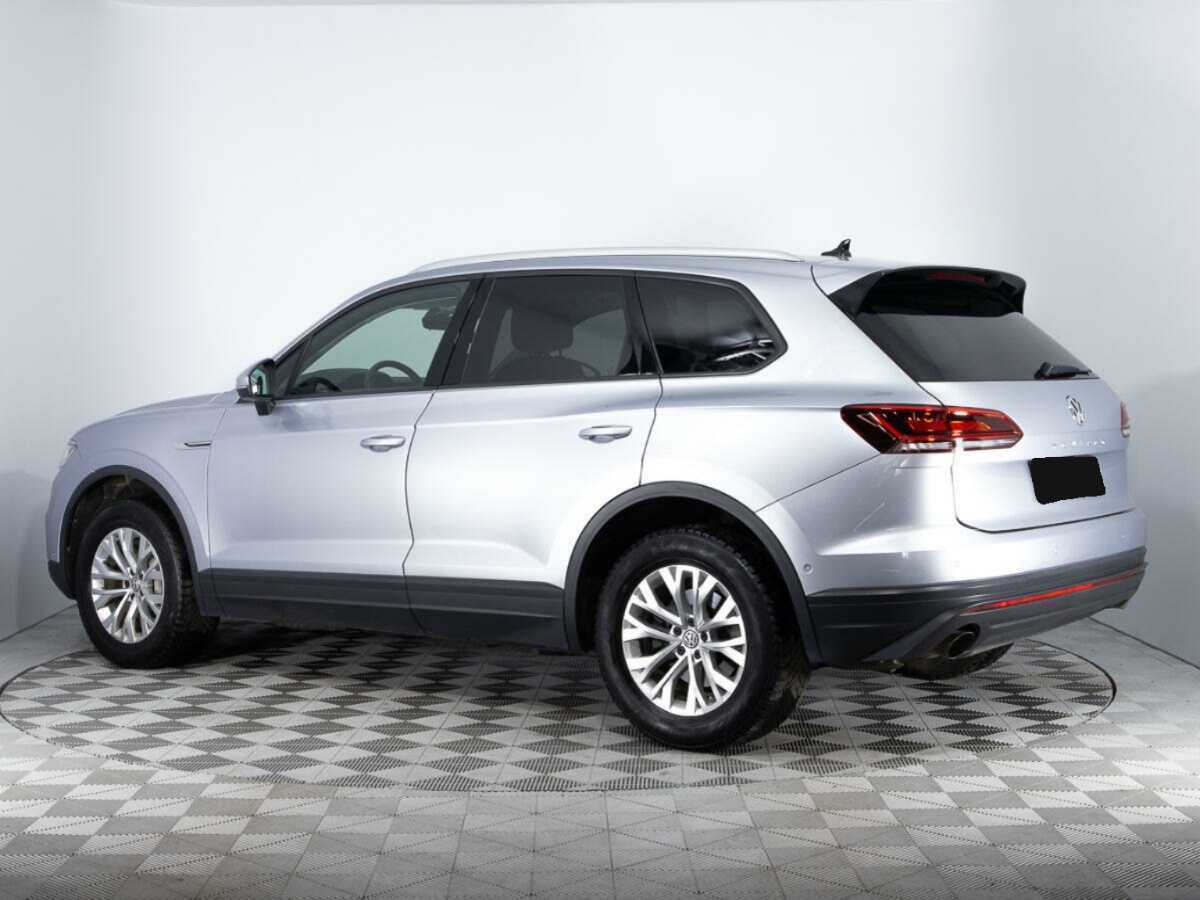 Volkswagen Touareg с пробегом — 2018 год. Фото: #5