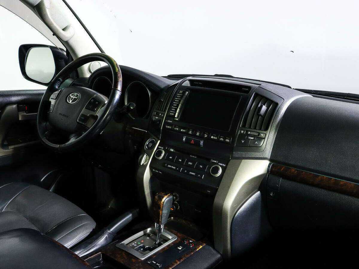 Toyota Land Cruiser с пробегом — 2008 год. Фото: #5