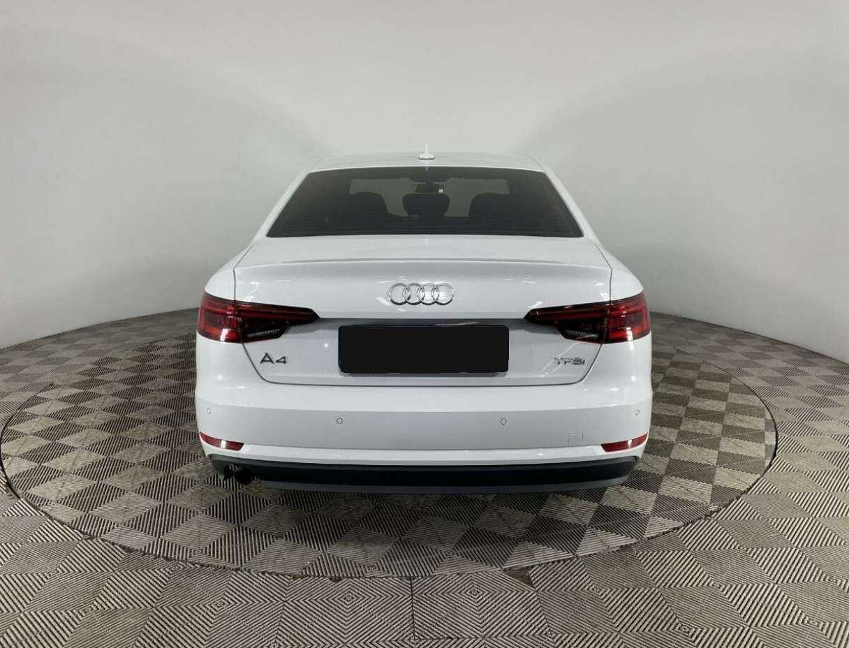 Audi A4 с пробегом — 2018 год. Фото: #2