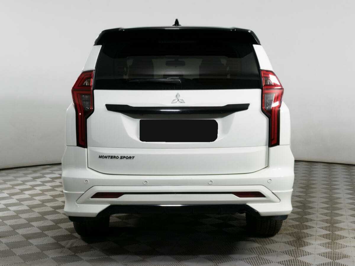Mitsubishi Montero Sport с пробегом — 2022 год. Фото: #4
