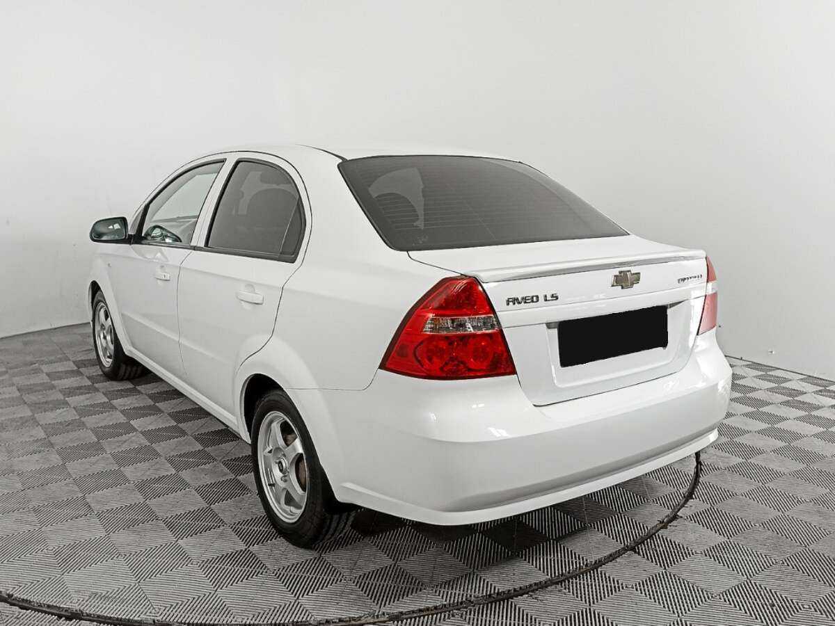 Chevrolet Aveo с пробегом — 2011 год. Фото: #4