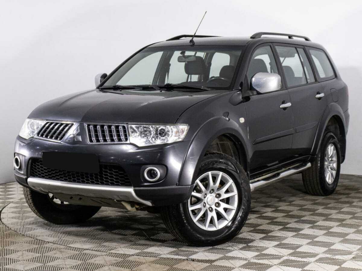 Mitsubishi Pajero Sport с пробегом — 2012 год. Фото: #0