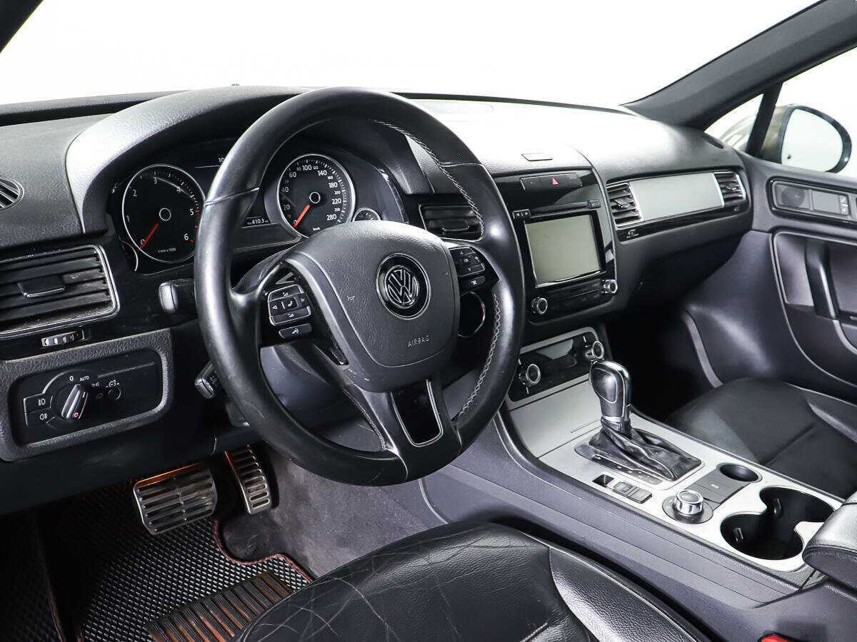 Volkswagen Touareg с пробегом — 2011 год. Фото: #14