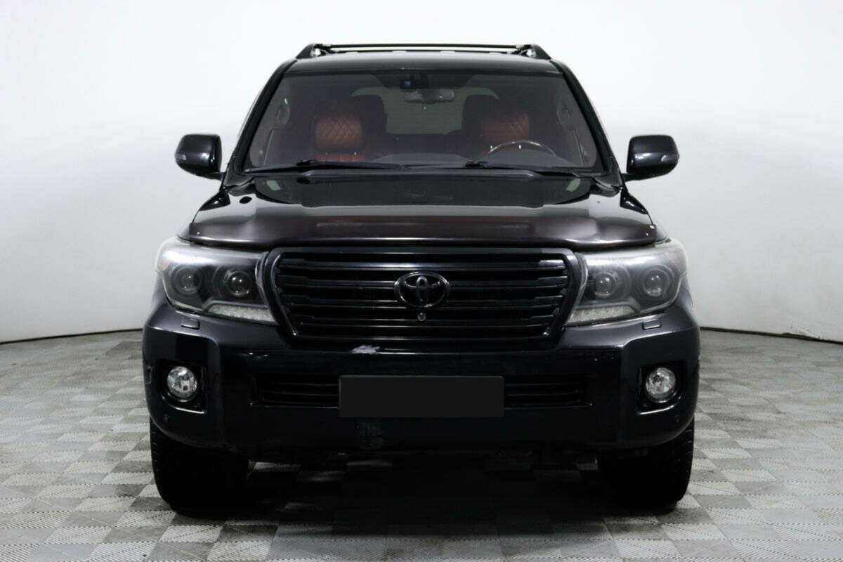 Toyota Land Cruiser с пробегом — 2012 год. Фото: #1
