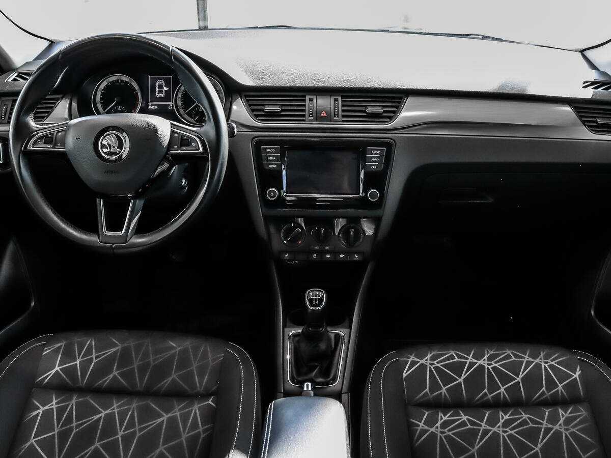 Skoda Rapid с пробегом — 2019 год. Фото: #10