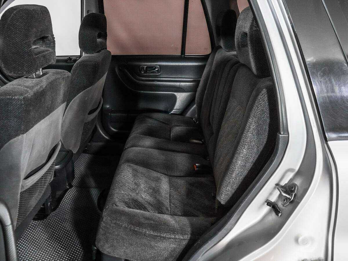 Honda CR-V с пробегом — 2000 год. Фото: #9