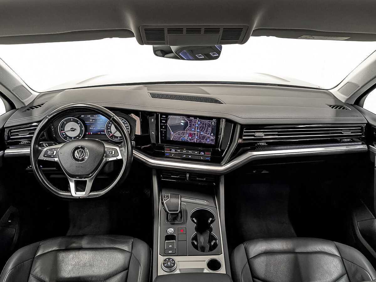 Volkswagen Touareg с пробегом — 2019 год. Фото: #13