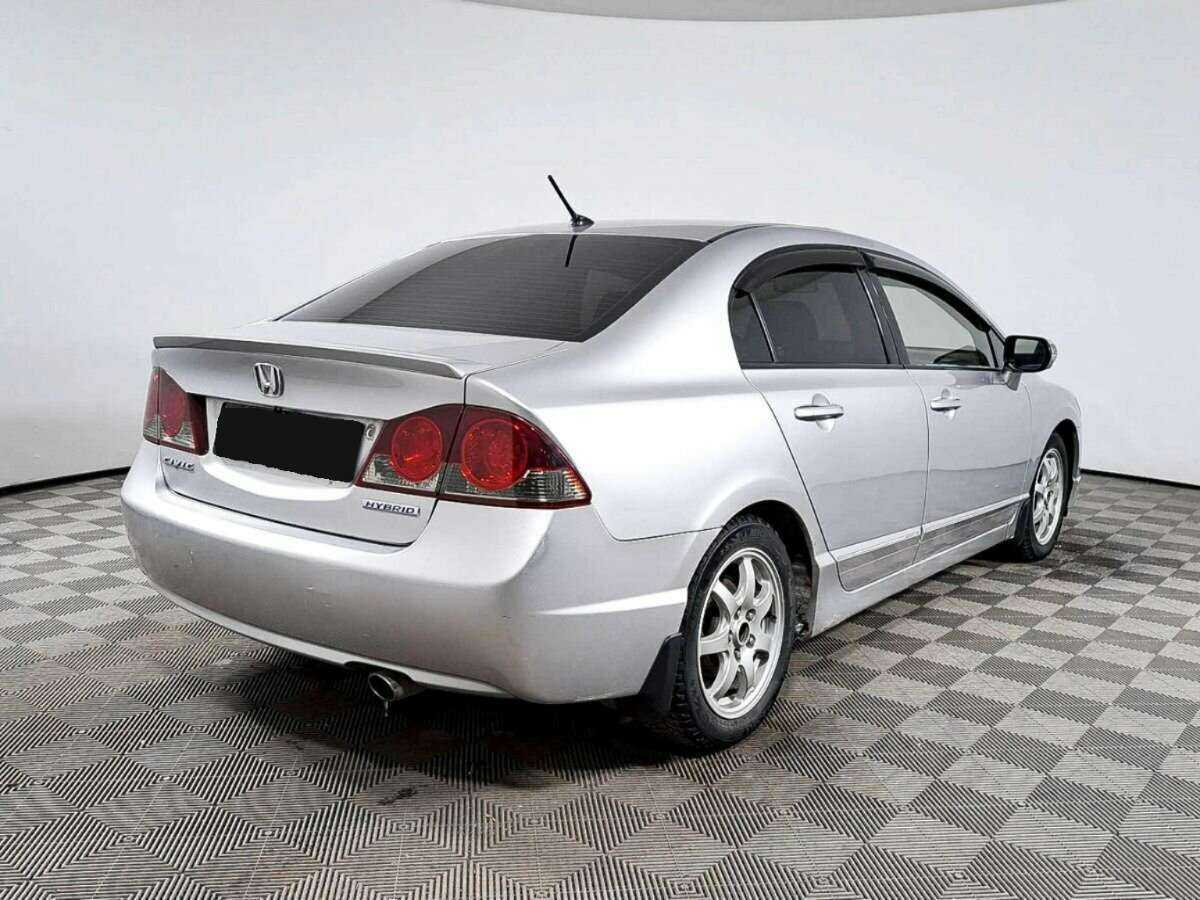 Honda Civic с пробегом — 2008 год. Фото: #4
