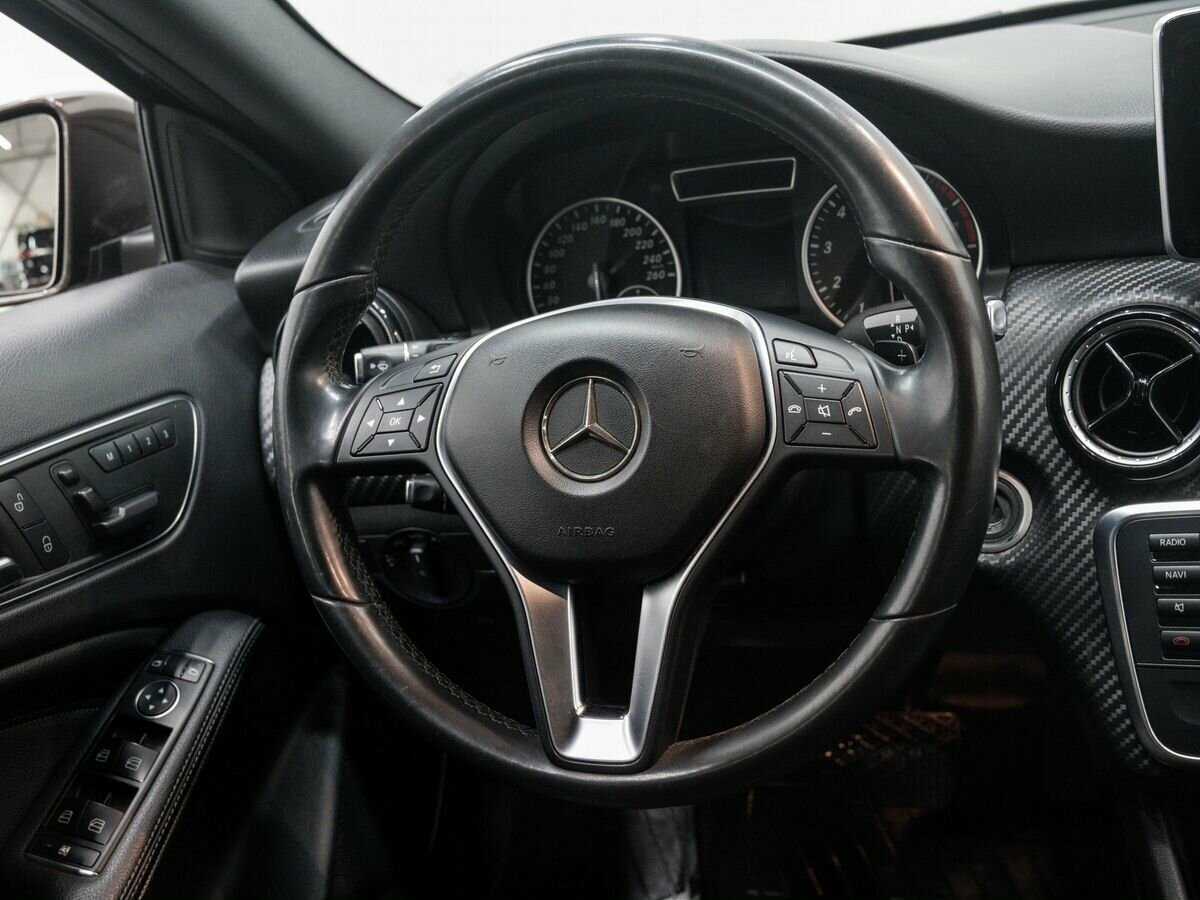 Mercedes-Benz GLA с пробегом — 2014 год. Фото: #11