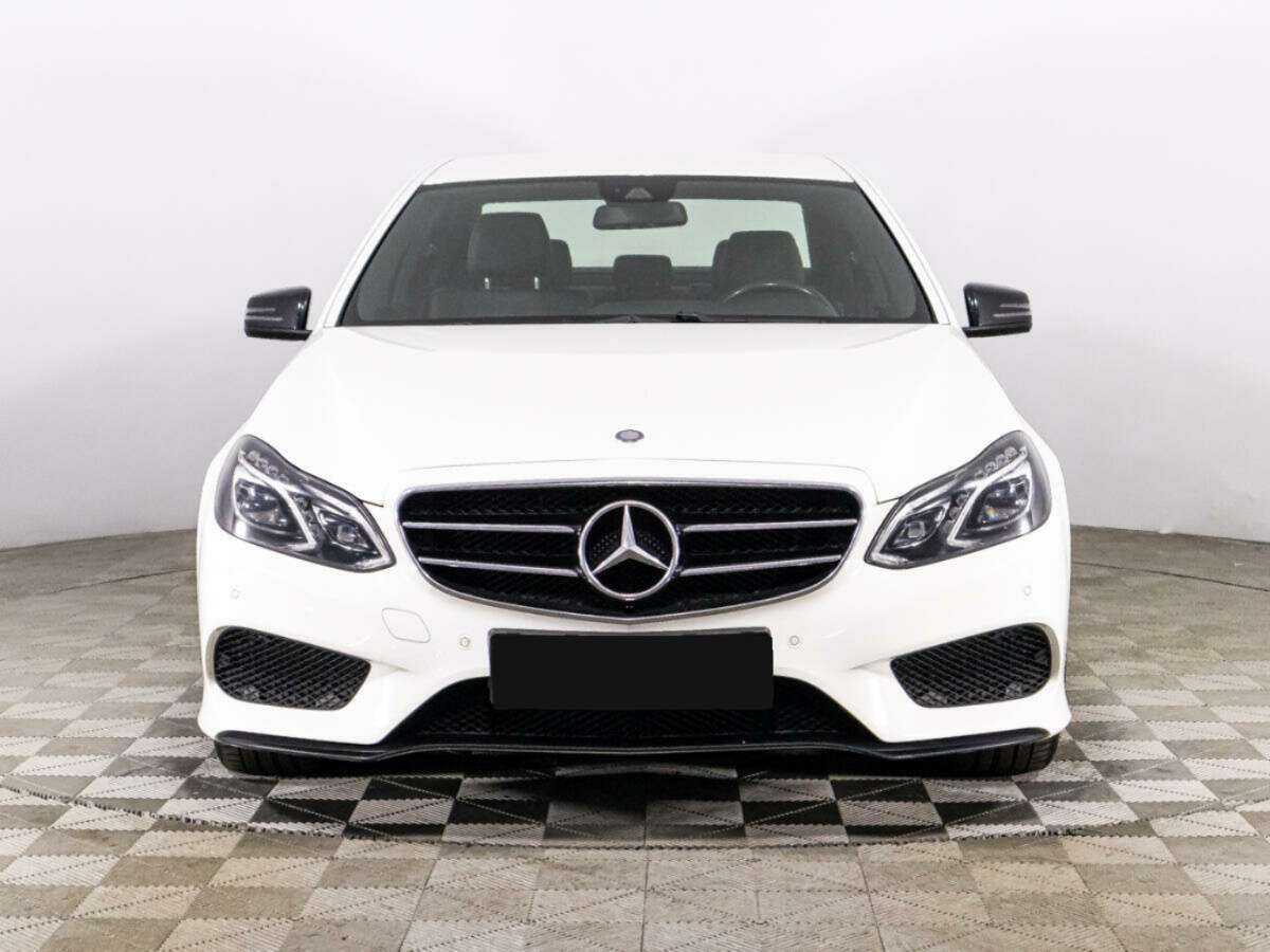 Mercedes-Benz E-Класс с пробегом — 2015 год. Фото: #1