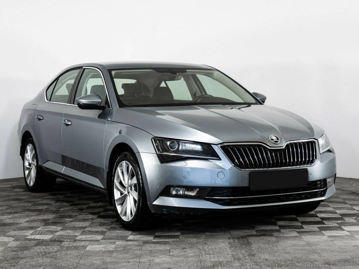 Skoda Superb с пробегом — 2017 год. Фото: #2