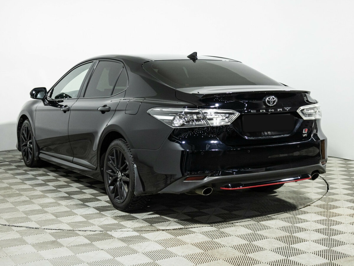 Toyota Camry с пробегом — 2022 год. Фото: #6