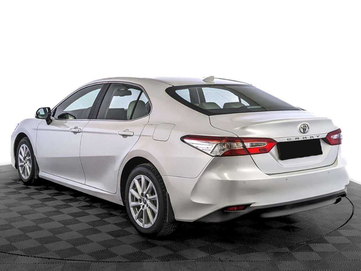 Toyota Camry с пробегом — 2021 год. Фото: #6