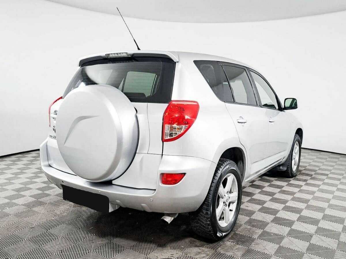 Toyota RAV4 с пробегом — 2006 год. Фото: #4