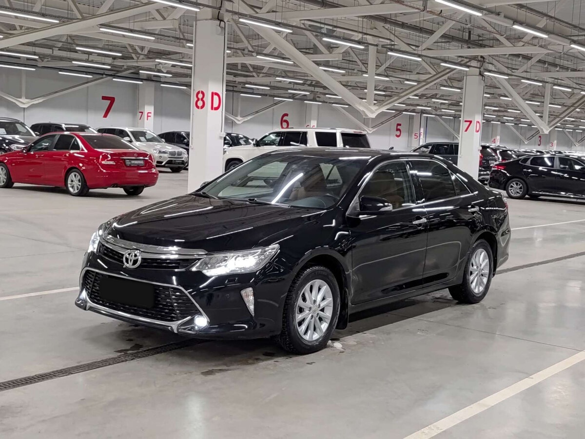 Toyota Camry с пробегом — 2018 год. Посмотреть фото