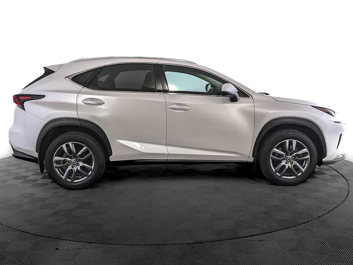 Lexus NX с пробегом — 2018 год. Фото: #3