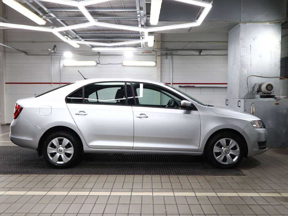 Skoda Rapid с пробегом — 2018 год. Фото: #1