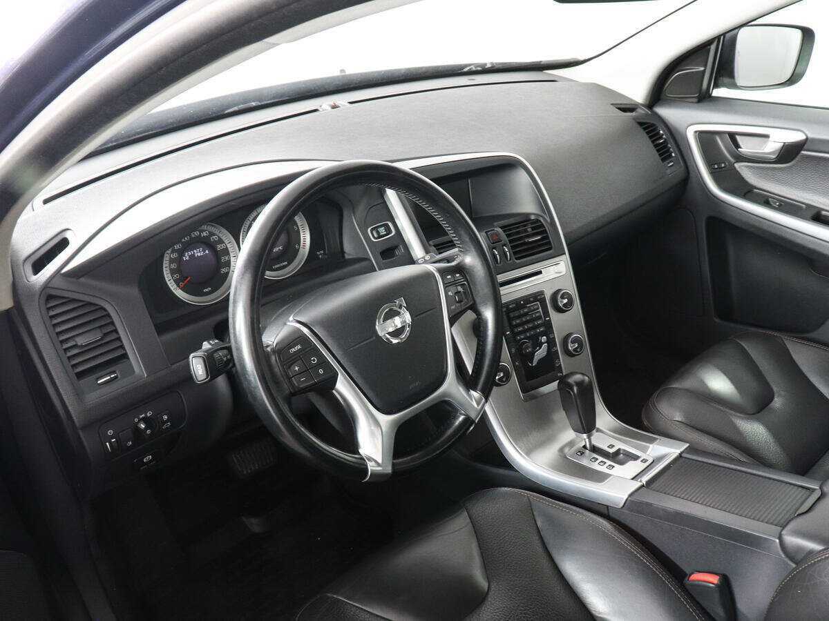 Volvo XC60 с пробегом — 2011 год. Фото: #8