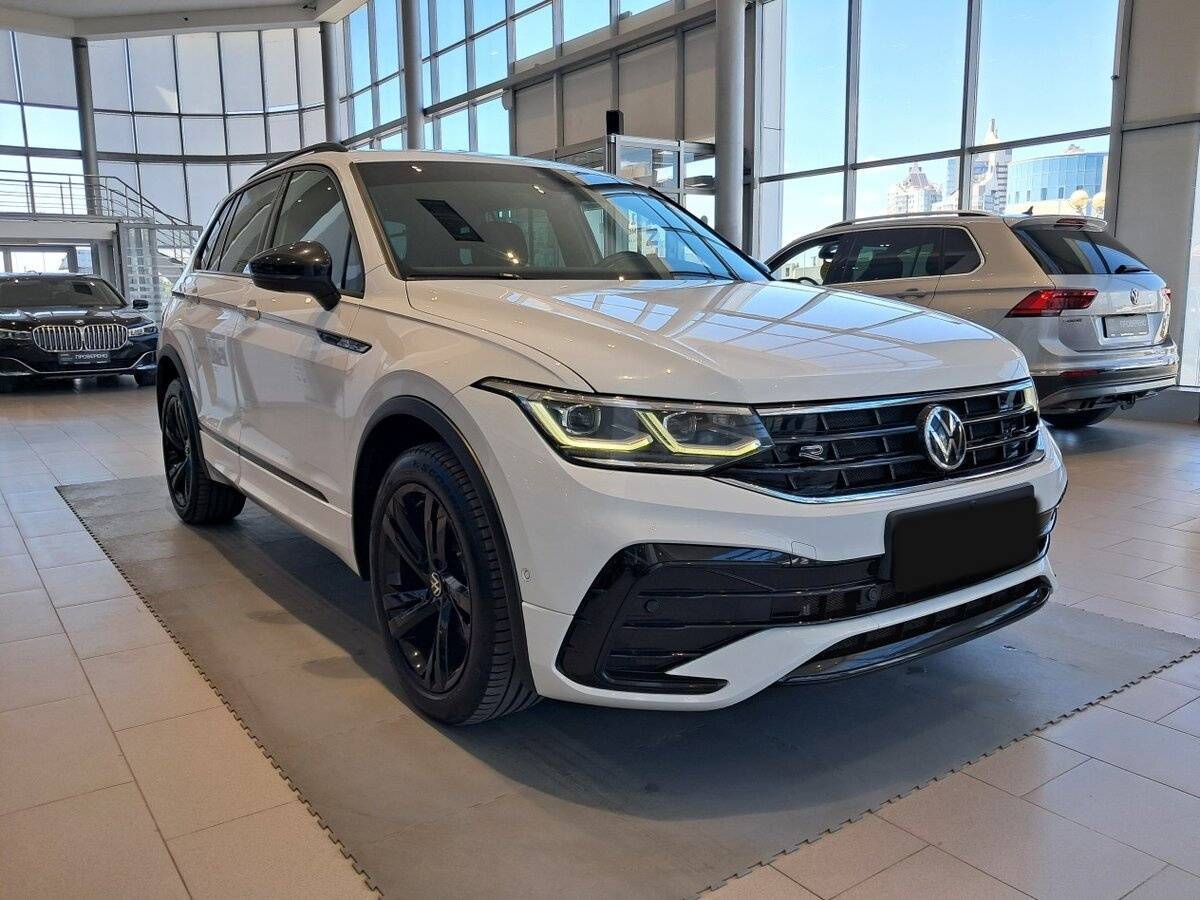 Volkswagen Tiguan с пробегом — 2021 год. Фото: #2
