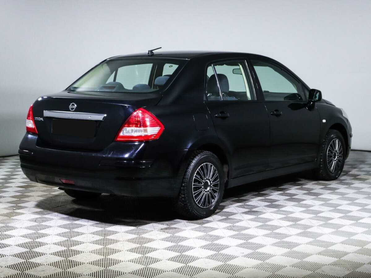 Nissan Tiida с пробегом — 2010 год. Фото: #3