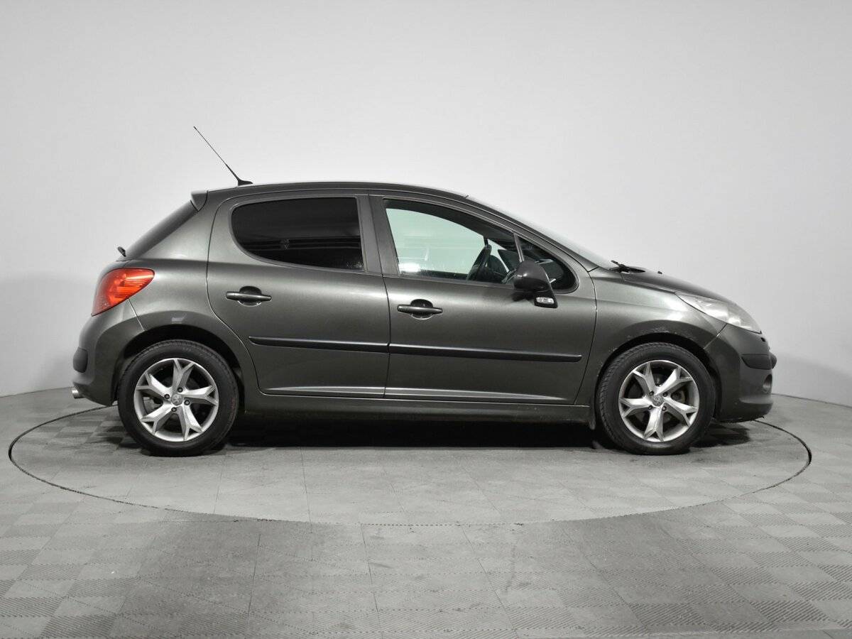 Peugeot 207 с пробегом — 2008 год. Фото: #3