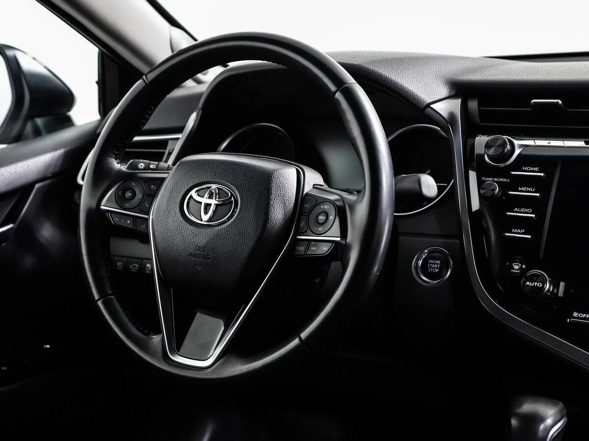Toyota Camry с пробегом — 2020 год. Фото: #11