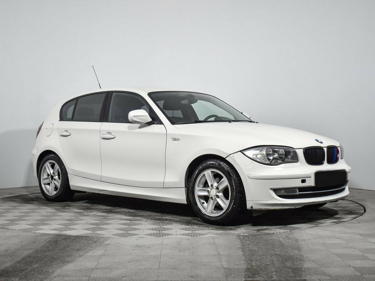 BMW 1 серии с пробегом — 2010 год. Фото: #2