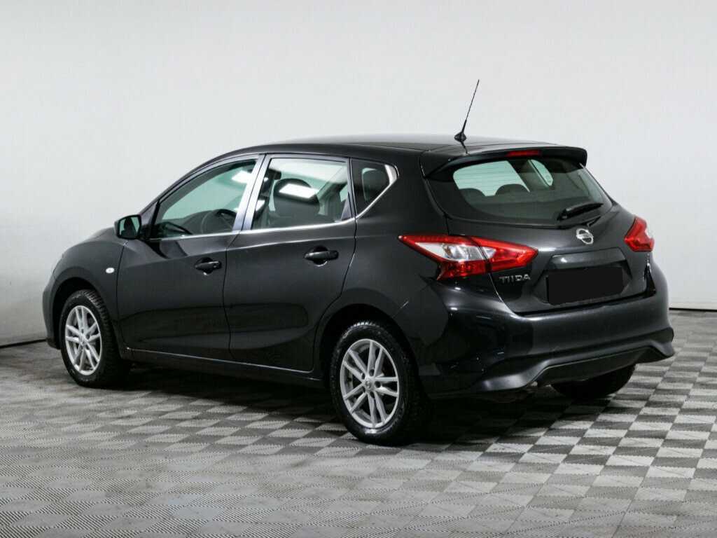 Nissan Tiida с пробегом — 2015 год. Фото: #5