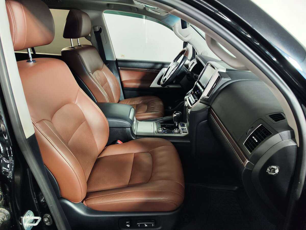 Toyota Land Cruiser с пробегом — 2016 год. Фото: #12