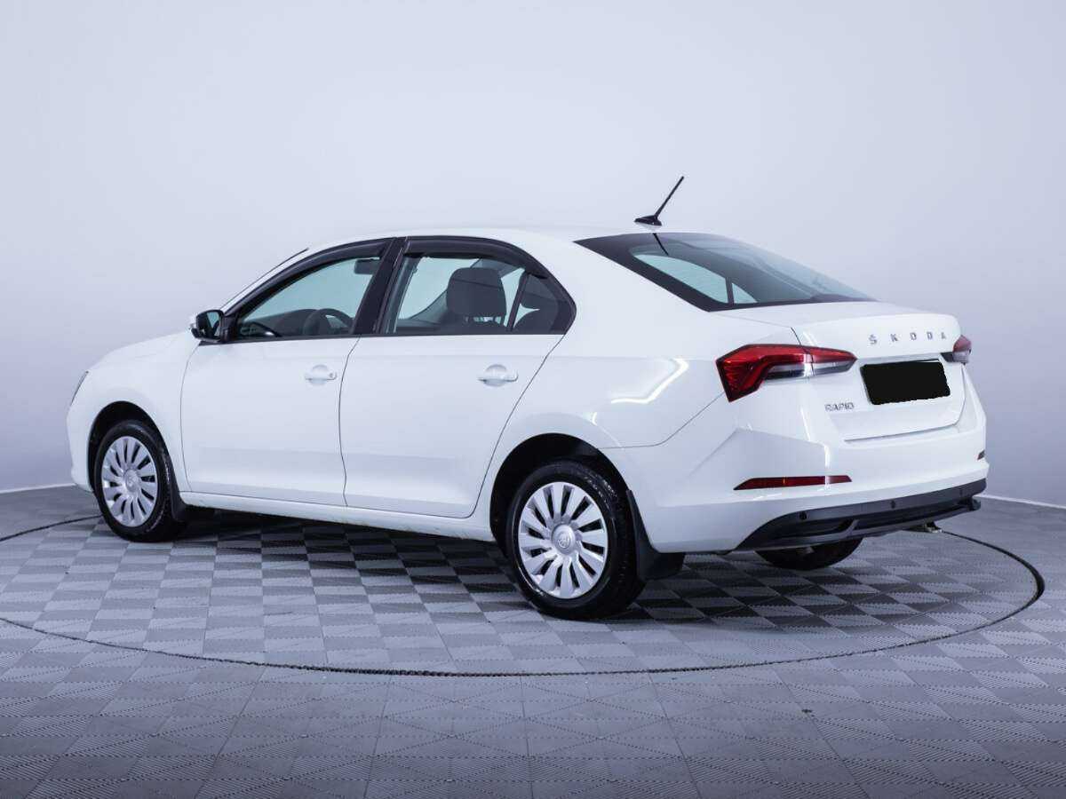 Skoda Rapid с пробегом — 2021 год. Фото: #6
