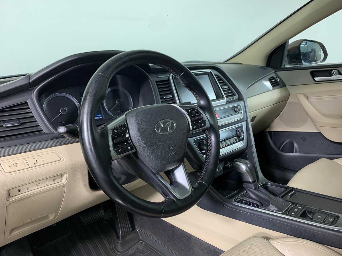 Hyundai Sonata с пробегом — 2019 год. Фото: #11