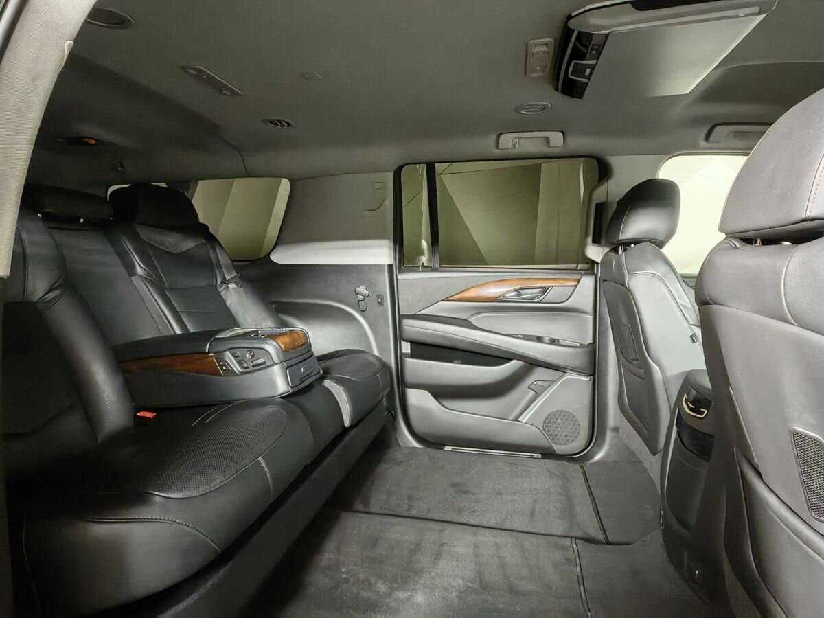 Cadillac Escalade с пробегом — 2019 год. Фото: #11
