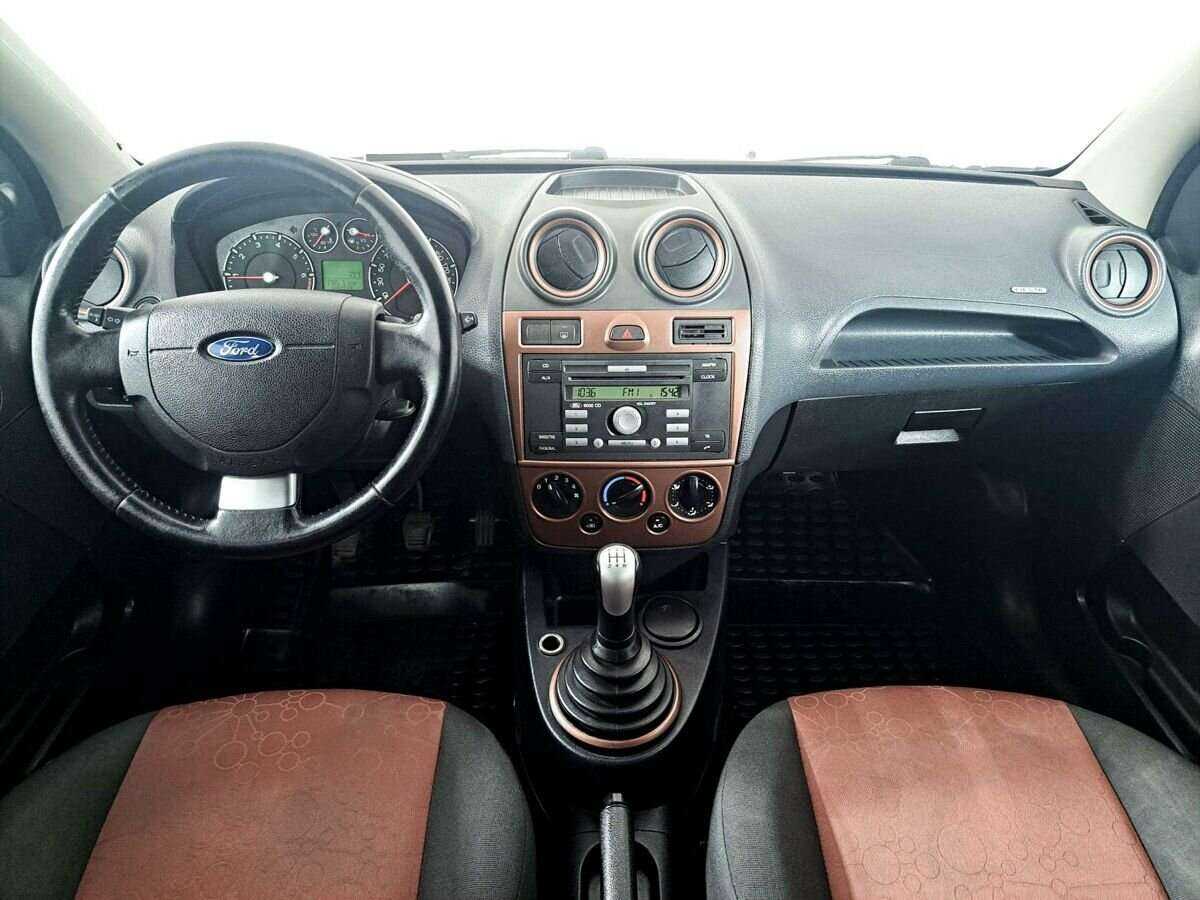 Ford Fiesta с пробегом — 2007 год. Фото: #11