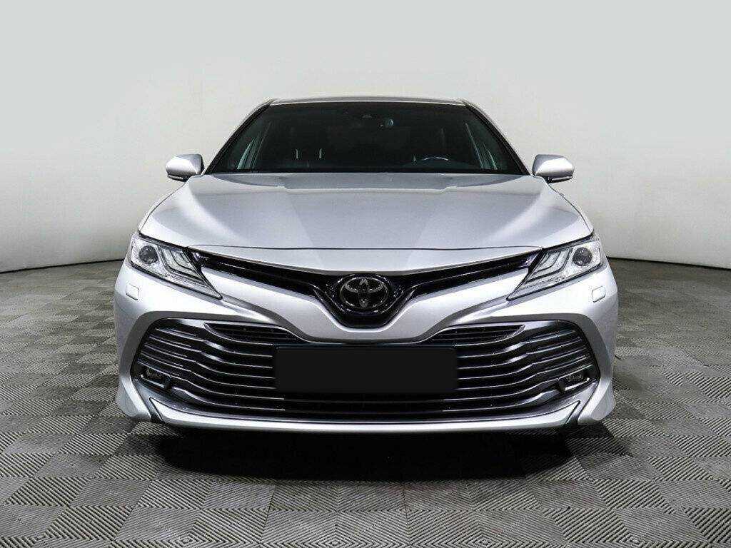 Toyota Camry с пробегом — 2018 год. Фото: #0