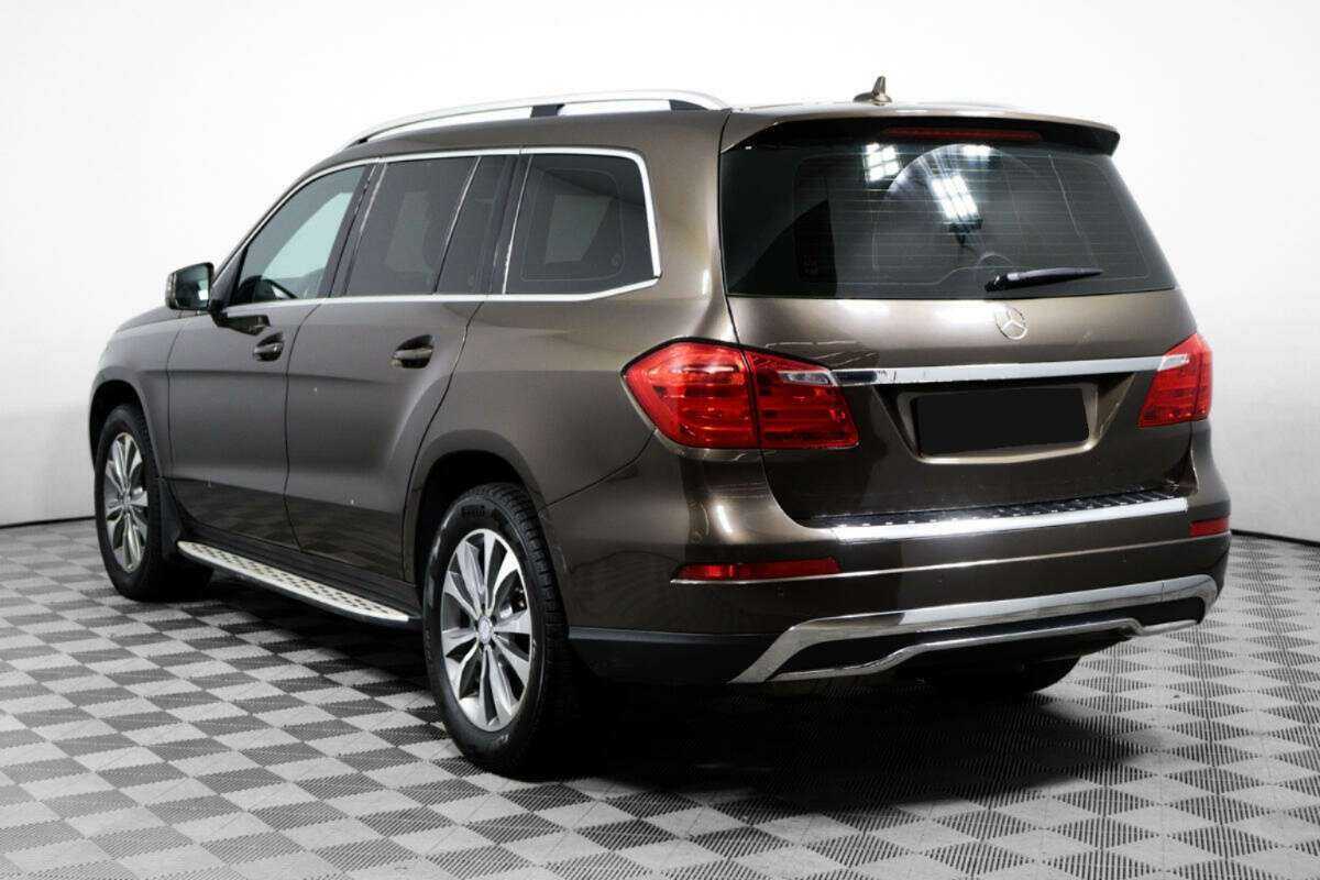 Mercedes-Benz GL-Класс с пробегом — 2015 год. Фото: #6