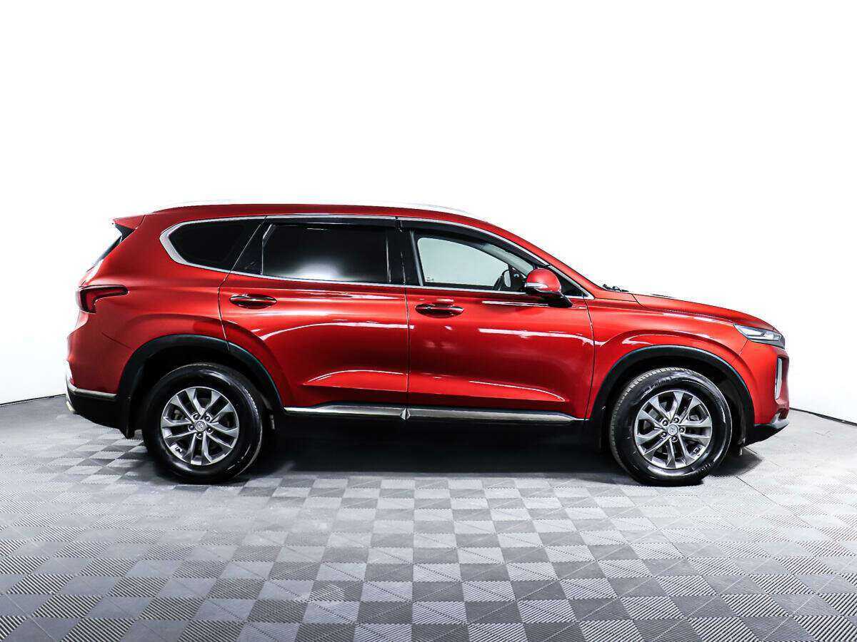 Hyundai Santa Fe с пробегом — 2018 год. Фото: #3