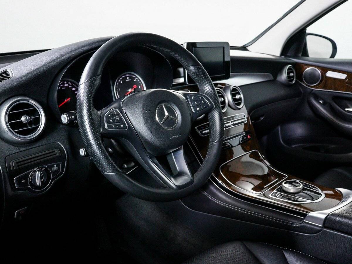 Mercedes-Benz GLC с пробегом — 2015 год. Фото: #13