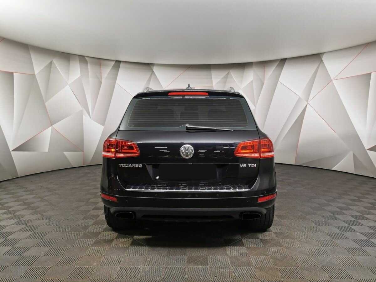 Volkswagen Touareg с пробегом — 2011 год. Фото: #7