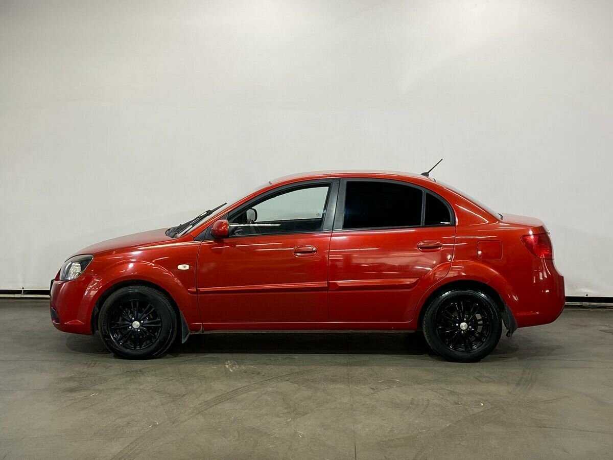 Kia Rio с пробегом — 2010 год. Фото: #7