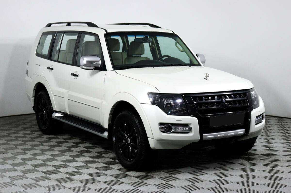 Mitsubishi Pajero с пробегом — 2019 год. Фото: #2
