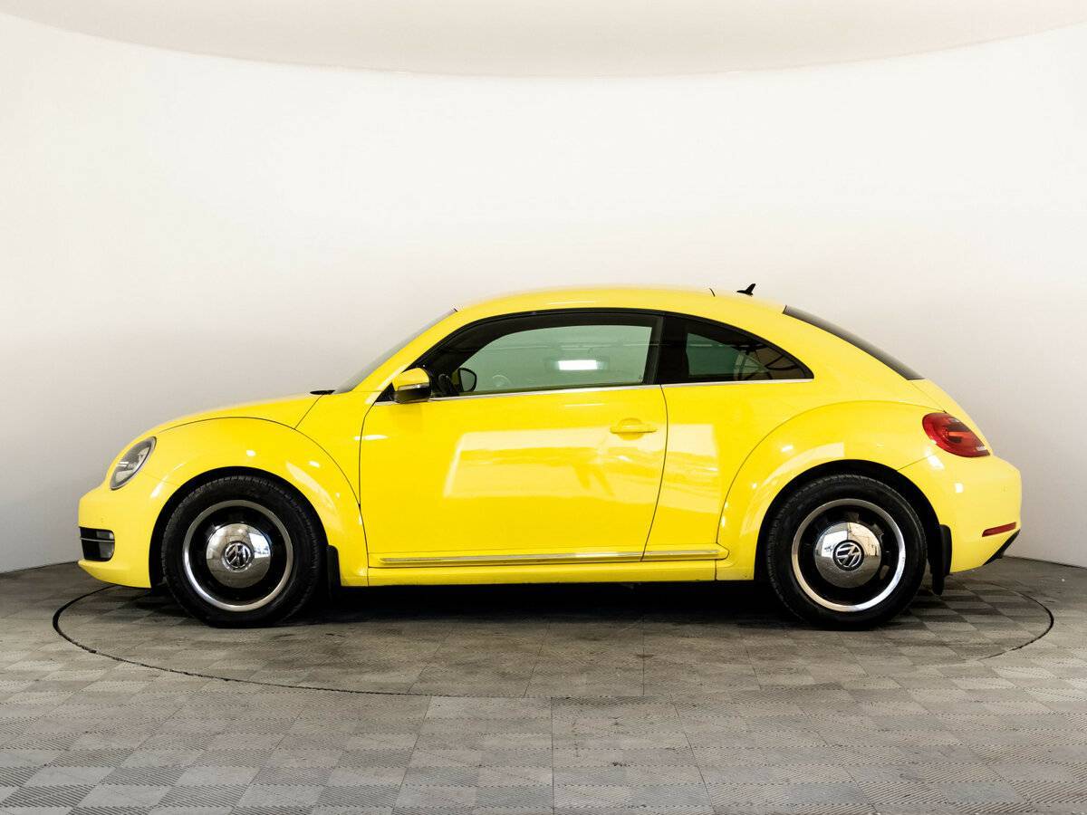 Volkswagen Beetle с пробегом — 2013 год. Фото: #8